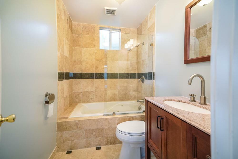 ロサンゼルスStylish 2 Bed & 2 Bath At The Heart Of Hollywood With Free Parking - One Car Onlyアパートメント エクステリア 写真