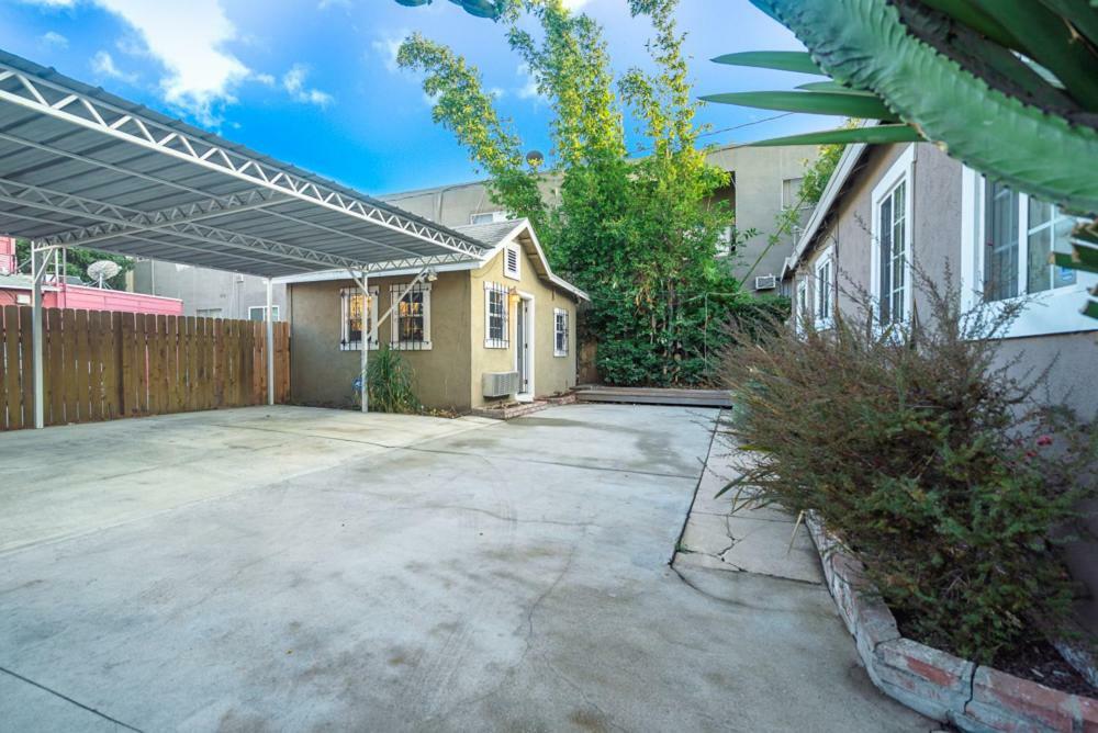 ロサンゼルスStylish 2 Bed & 2 Bath At The Heart Of Hollywood With Free Parking - One Car Onlyアパートメント エクステリア 写真
