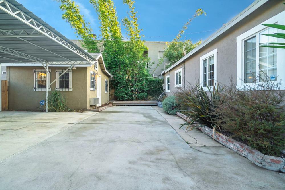ロサンゼルスStylish 2 Bed & 2 Bath At The Heart Of Hollywood With Free Parking - One Car Onlyアパートメント エクステリア 写真