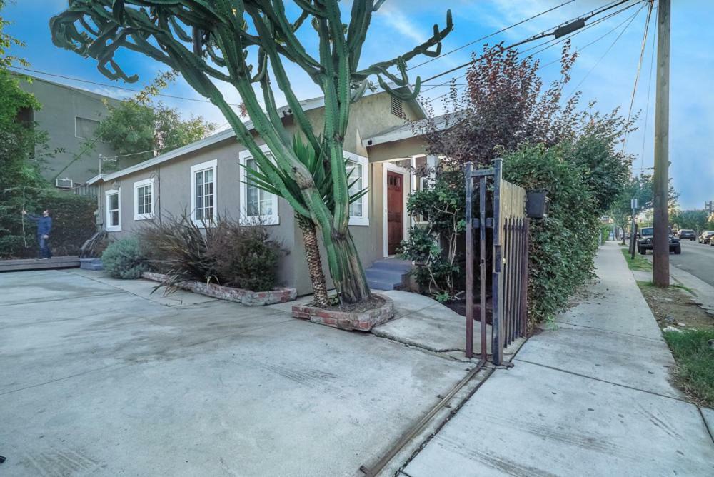 ロサンゼルスStylish 2 Bed & 2 Bath At The Heart Of Hollywood With Free Parking - One Car Onlyアパートメント エクステリア 写真