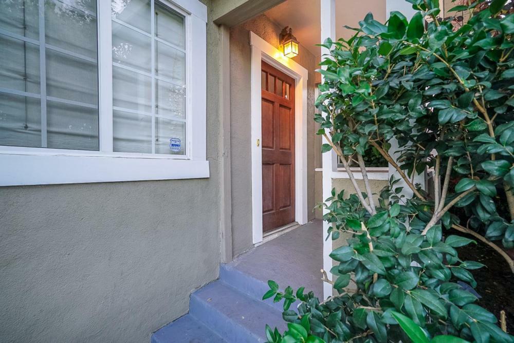 ロサンゼルスStylish 2 Bed & 2 Bath At The Heart Of Hollywood With Free Parking - One Car Onlyアパートメント エクステリア 写真